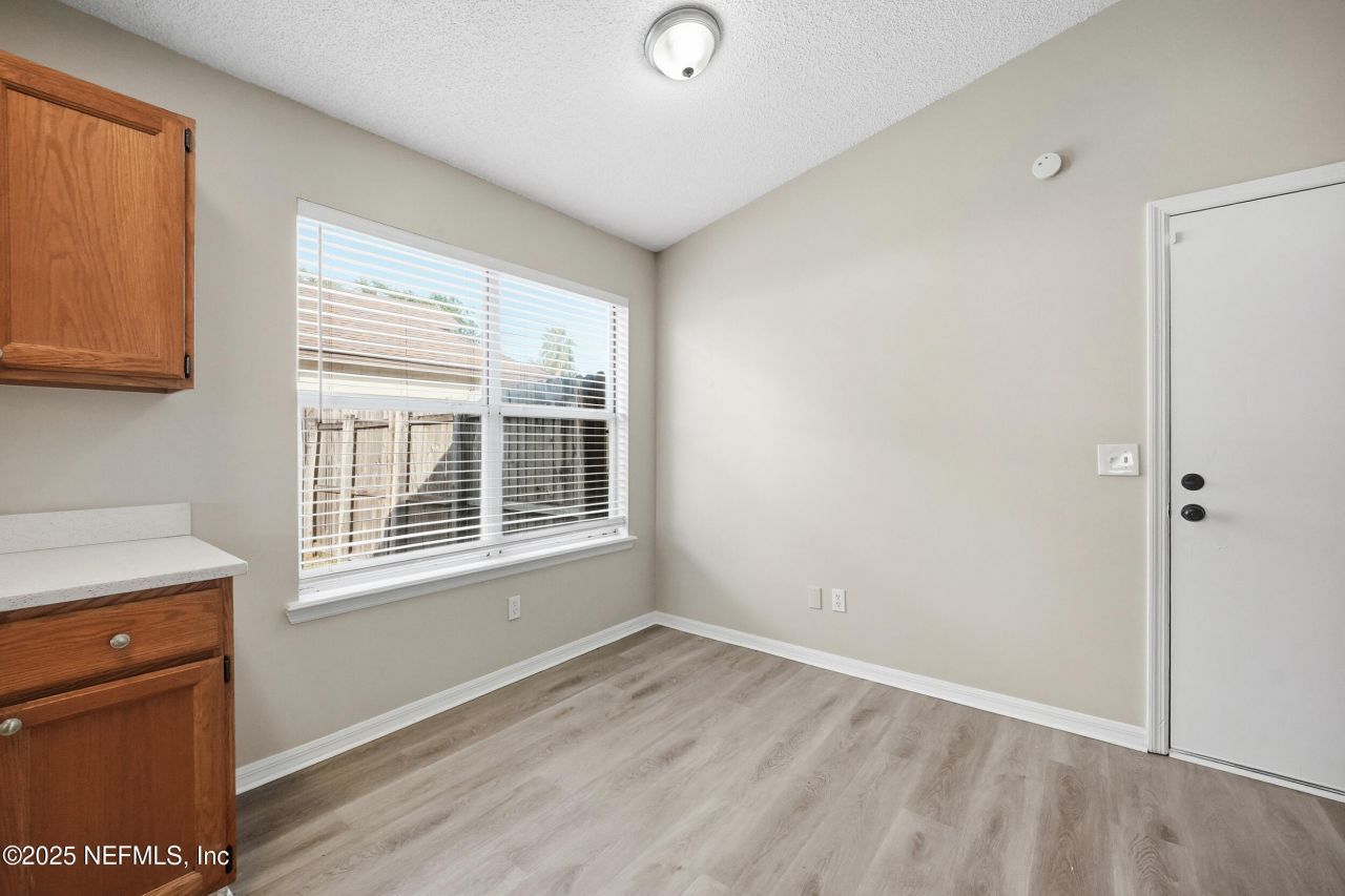 8428 Country Bend Circle E, Jacksonville, FL 32244 Photo