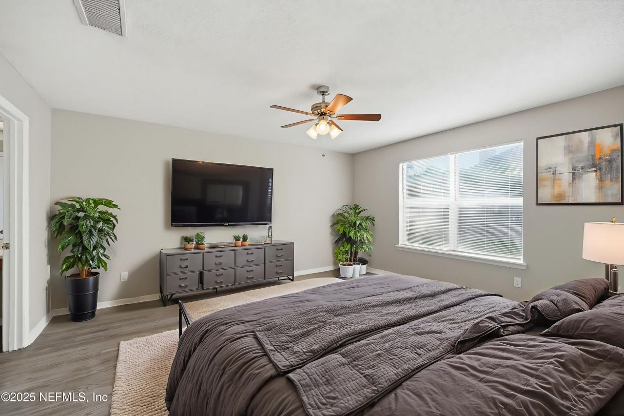 8428 Country Bend Circle E, Jacksonville, FL 32244 Photo