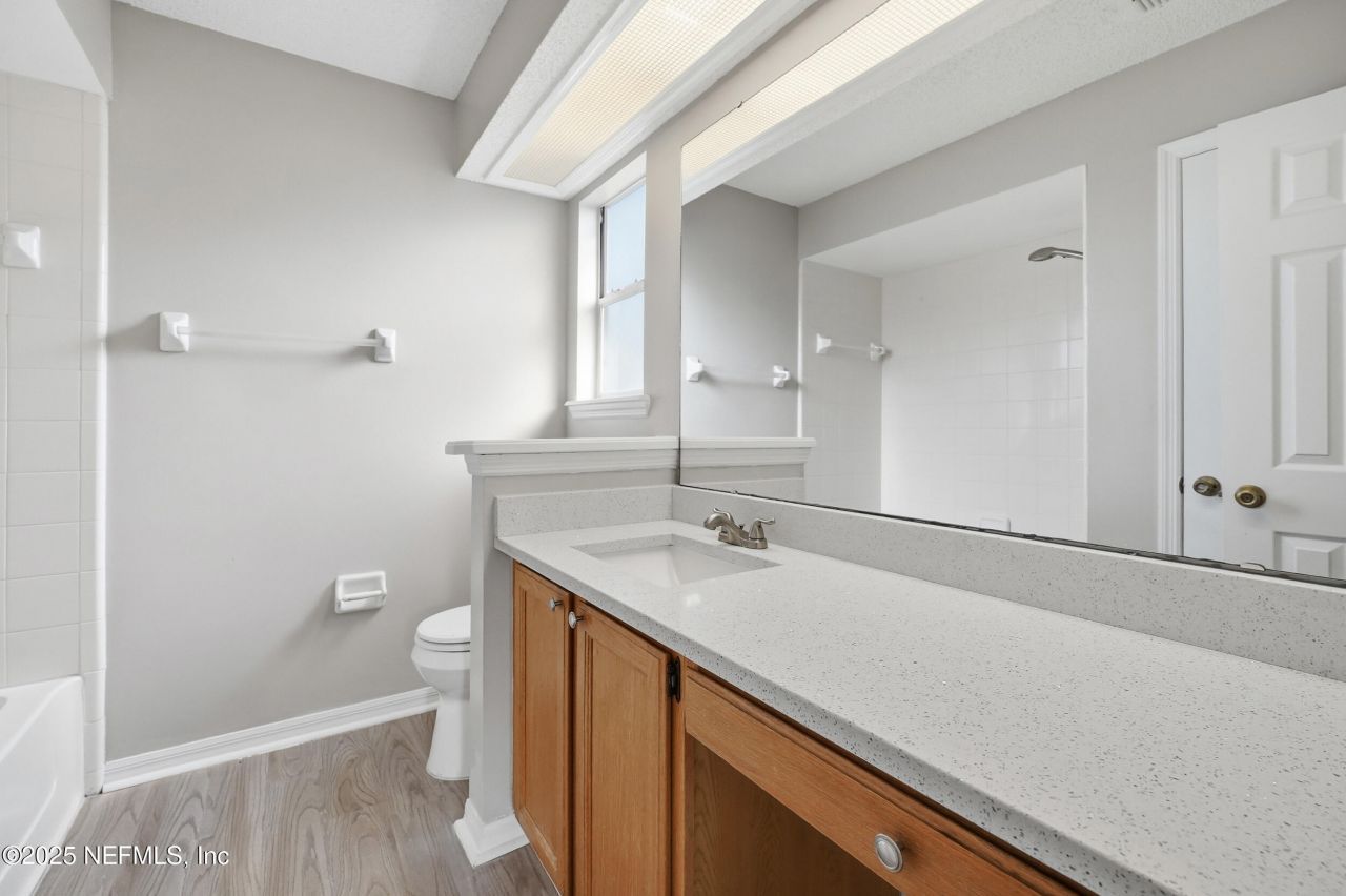 8428 Country Bend Circle E, Jacksonville, FL 32244 Photo