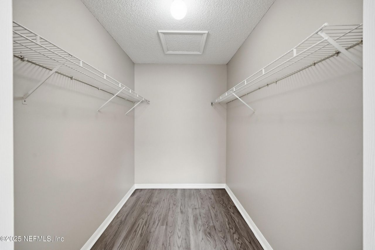 8428 Country Bend Circle E, Jacksonville, FL 32244 Photo