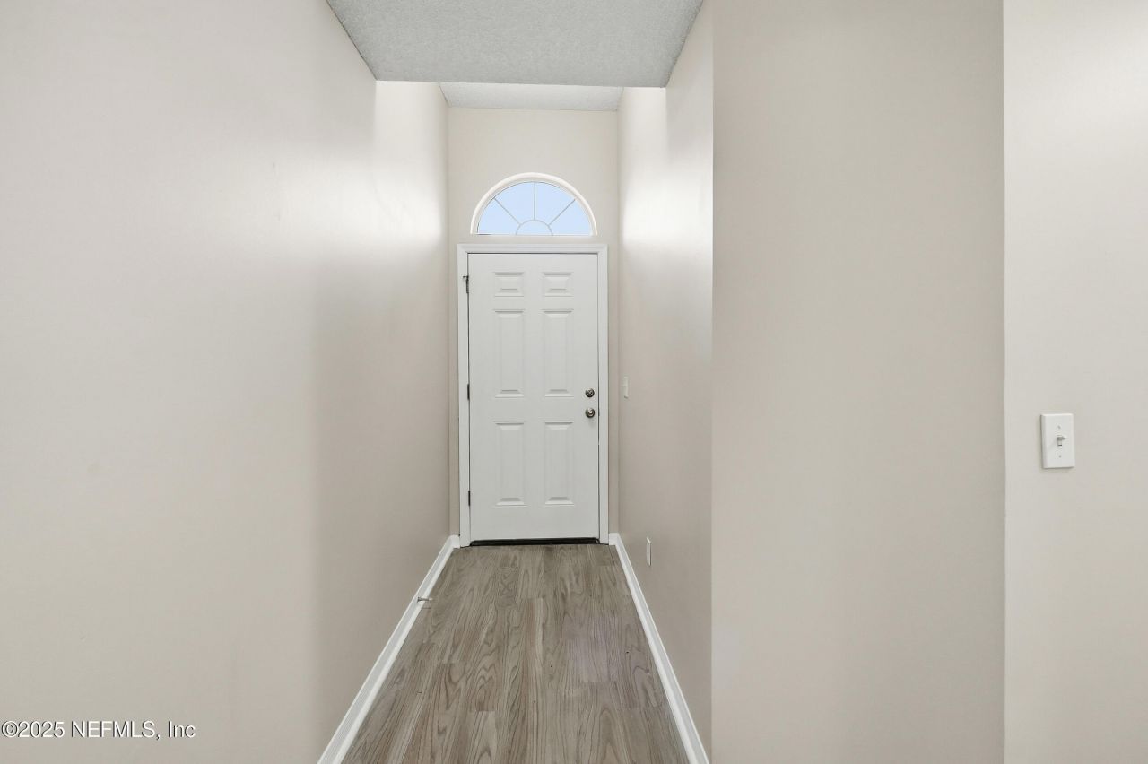 8428 Country Bend Circle E, Jacksonville, FL 32244 Photo