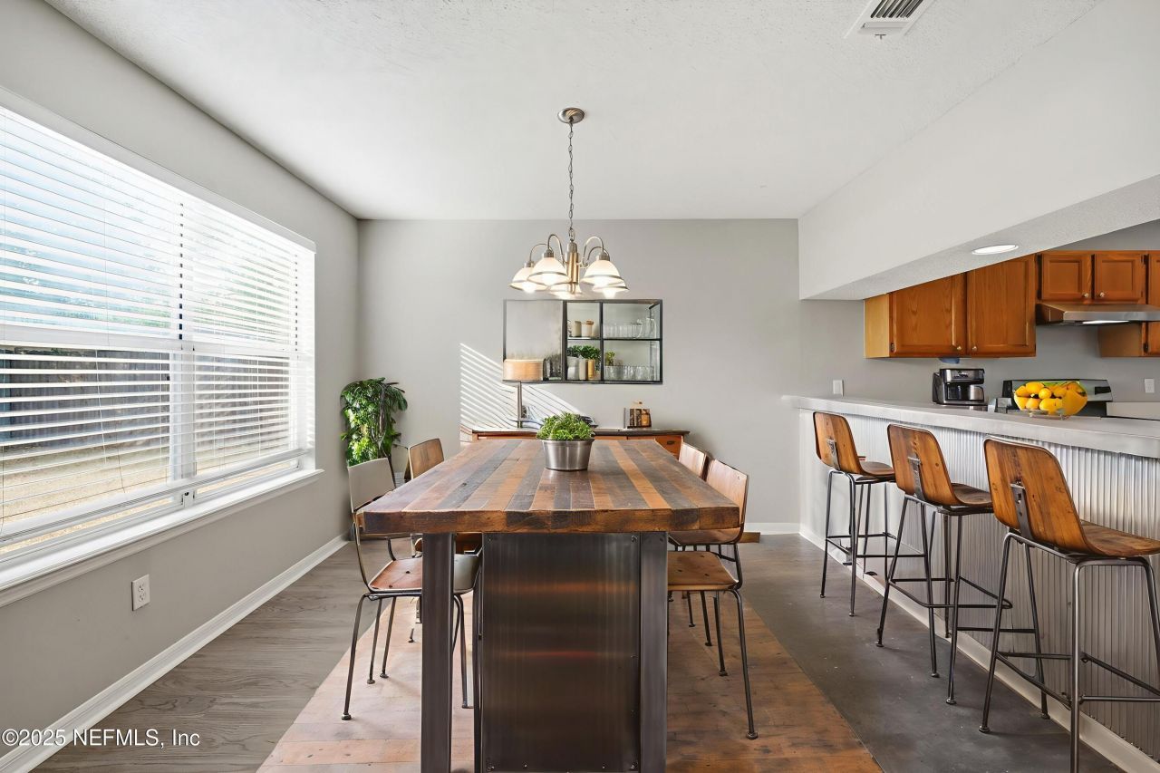 8428 Country Bend Circle E, Jacksonville, FL 32244 Photo