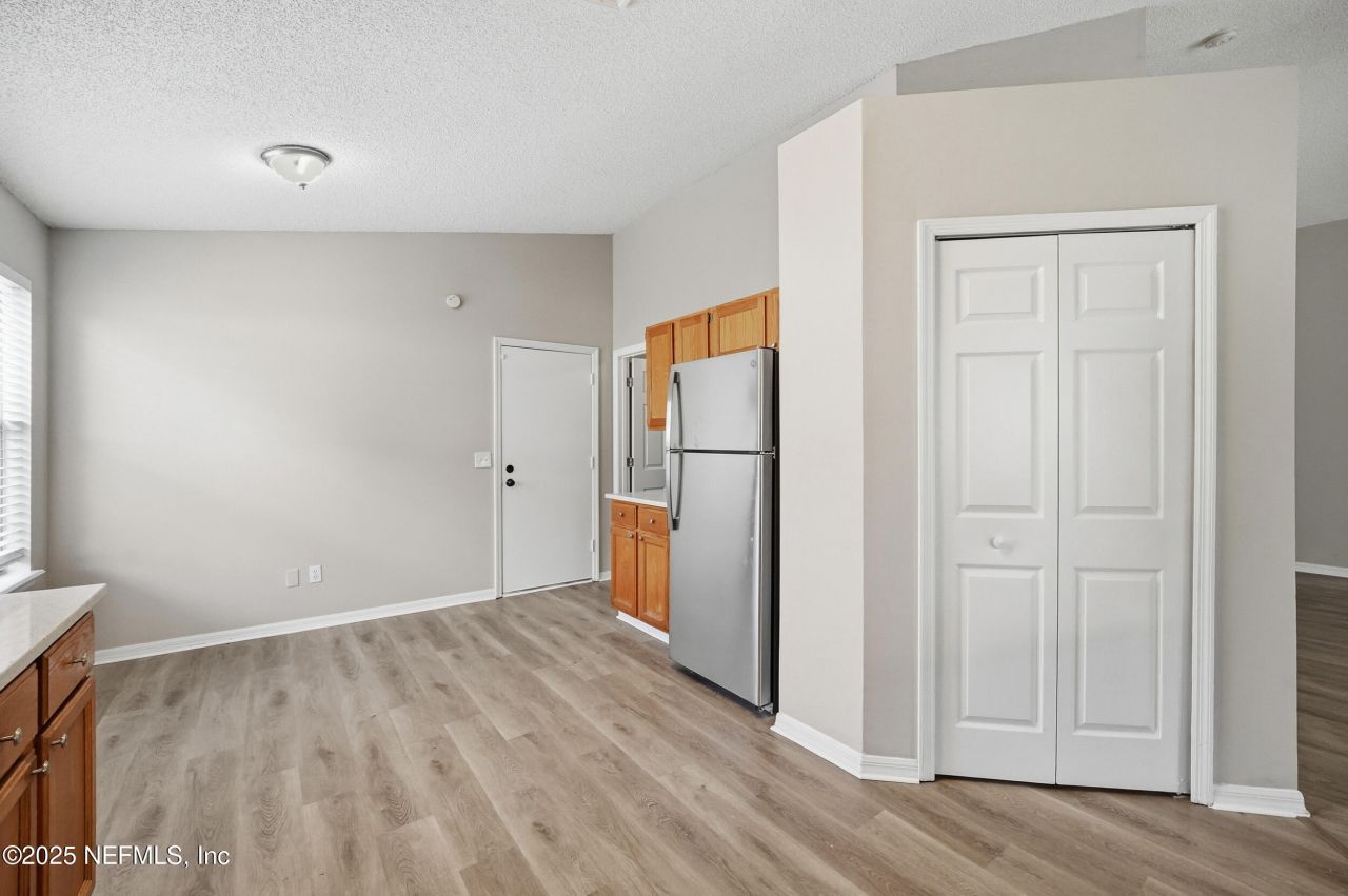 8428 Country Bend Circle E, Jacksonville, FL 32244 Photo