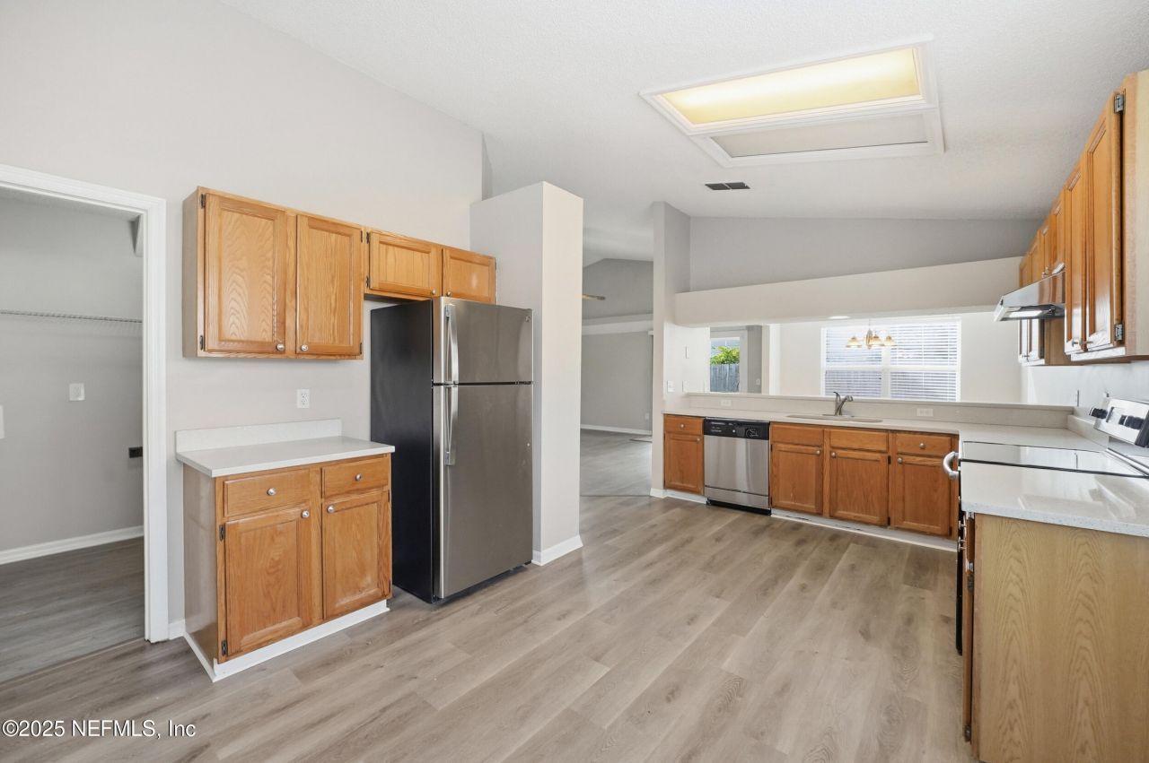 8428 Country Bend Circle E, Jacksonville, FL 32244 Photo