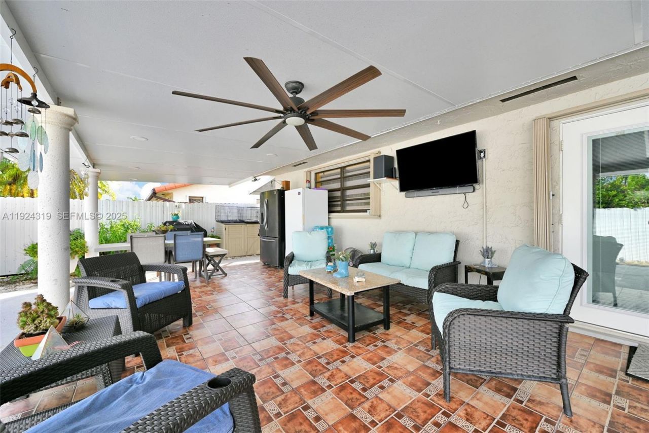 31 NW 133rd Pl, Miami, FL 33182 Photo