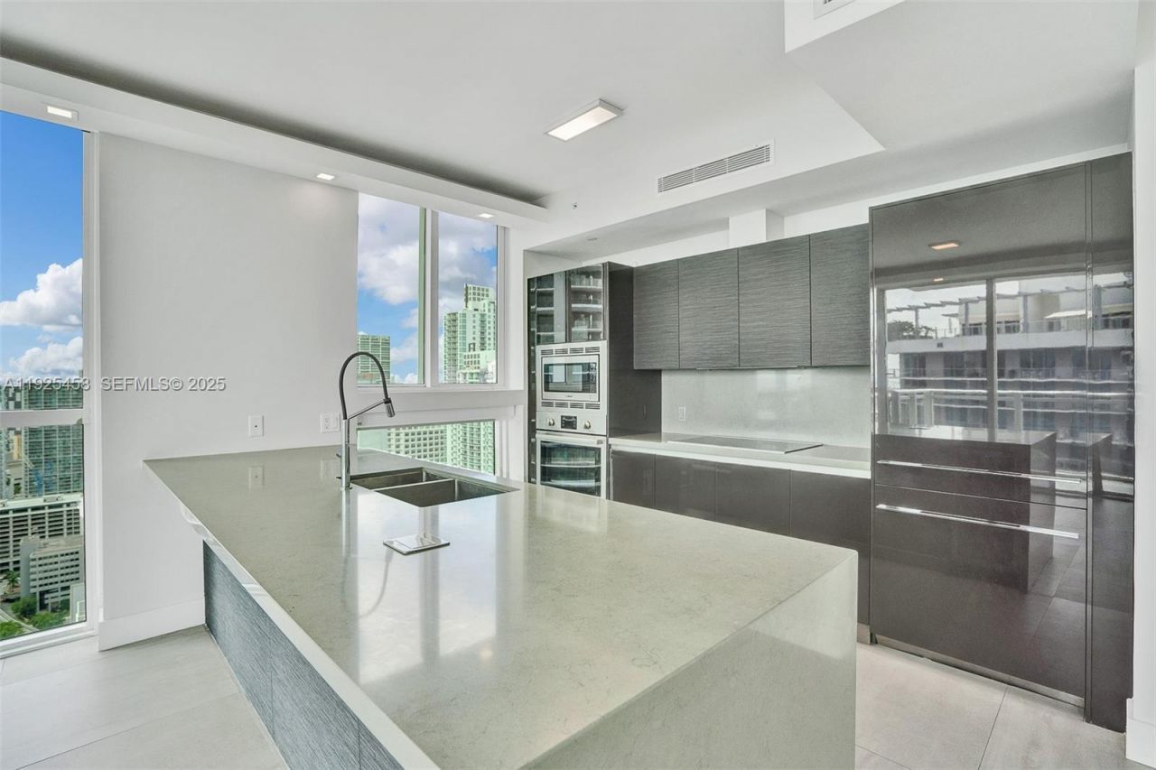 1080 Brickell Ave, Unit 4109, Miami, FL 33131 Photo