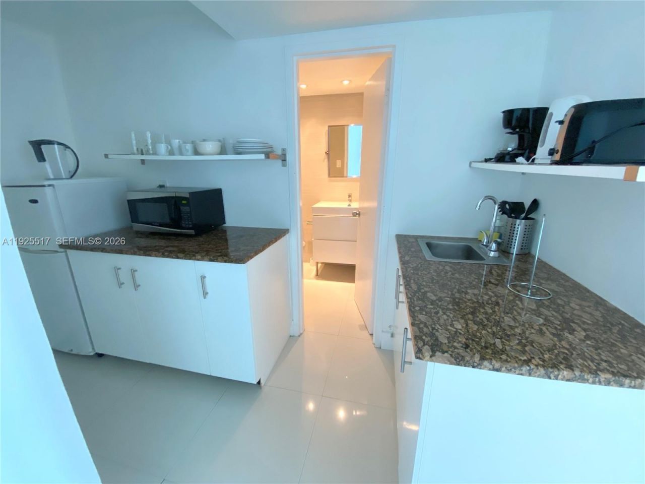 5445 Collins Ave, Unit 610, Miami Beach, FL 33140 Photo