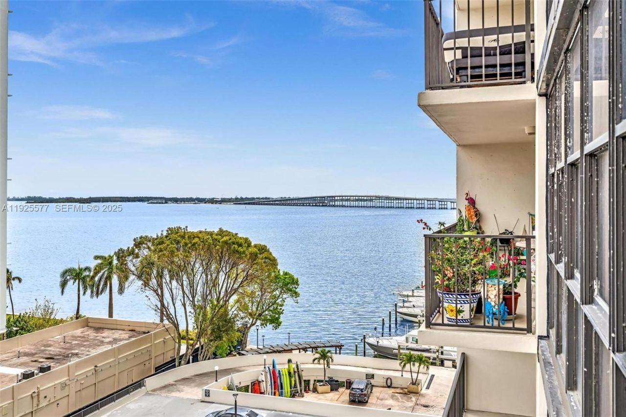 1865 Brickell Ave, Unit A703, Miami, FL 33129 Photo