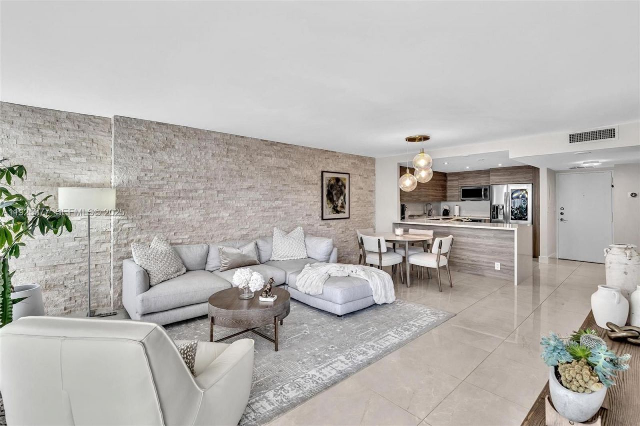 1865 Brickell Ave, Unit A703, Miami, FL 33129 Photo