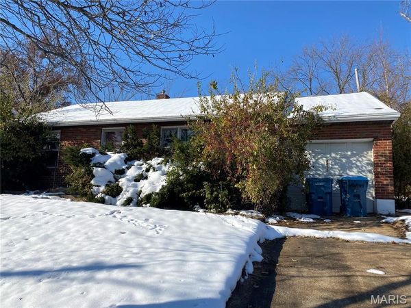 8855 Granada Place, Jennings, MO 63136