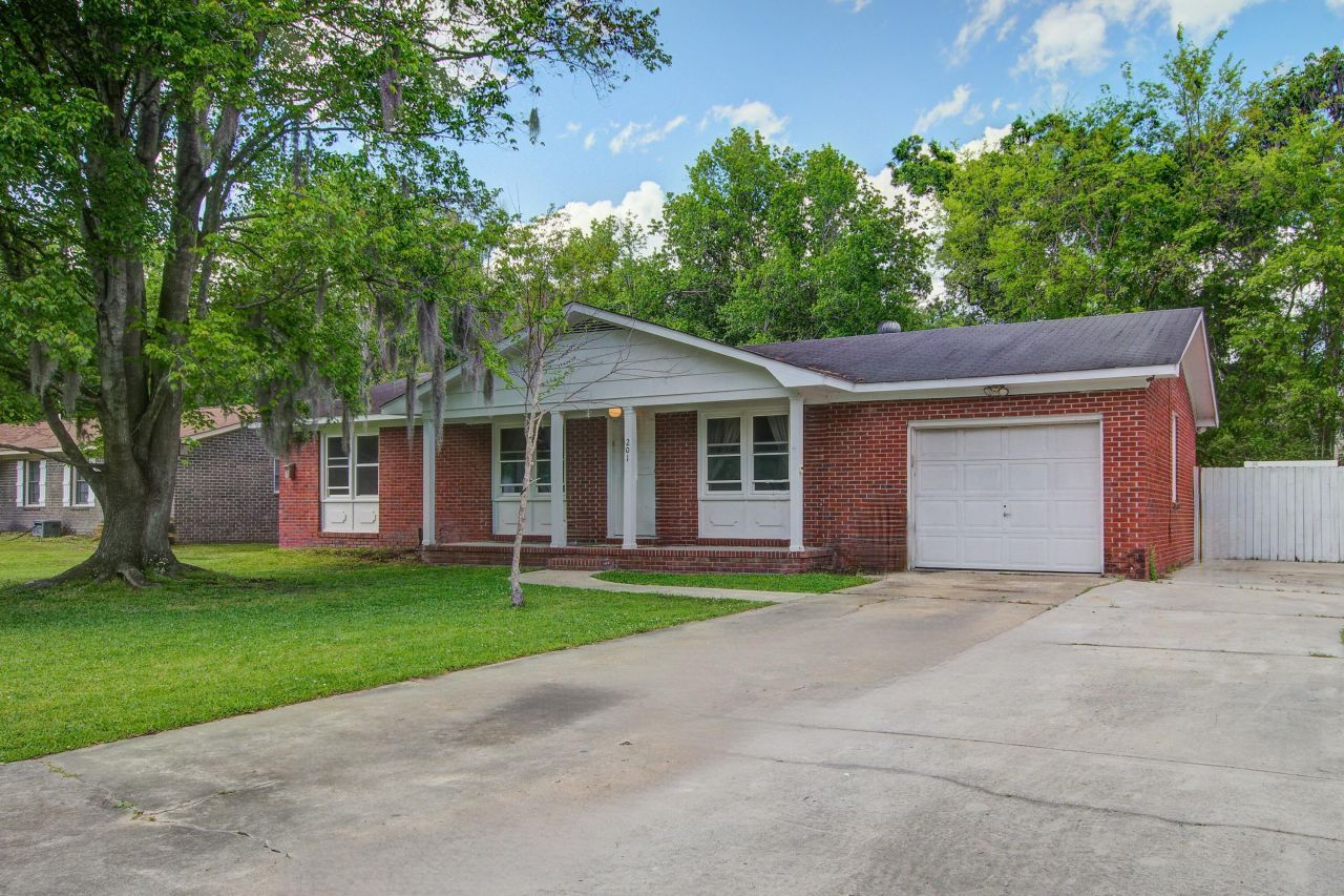 201 Judith Drive Photo 17