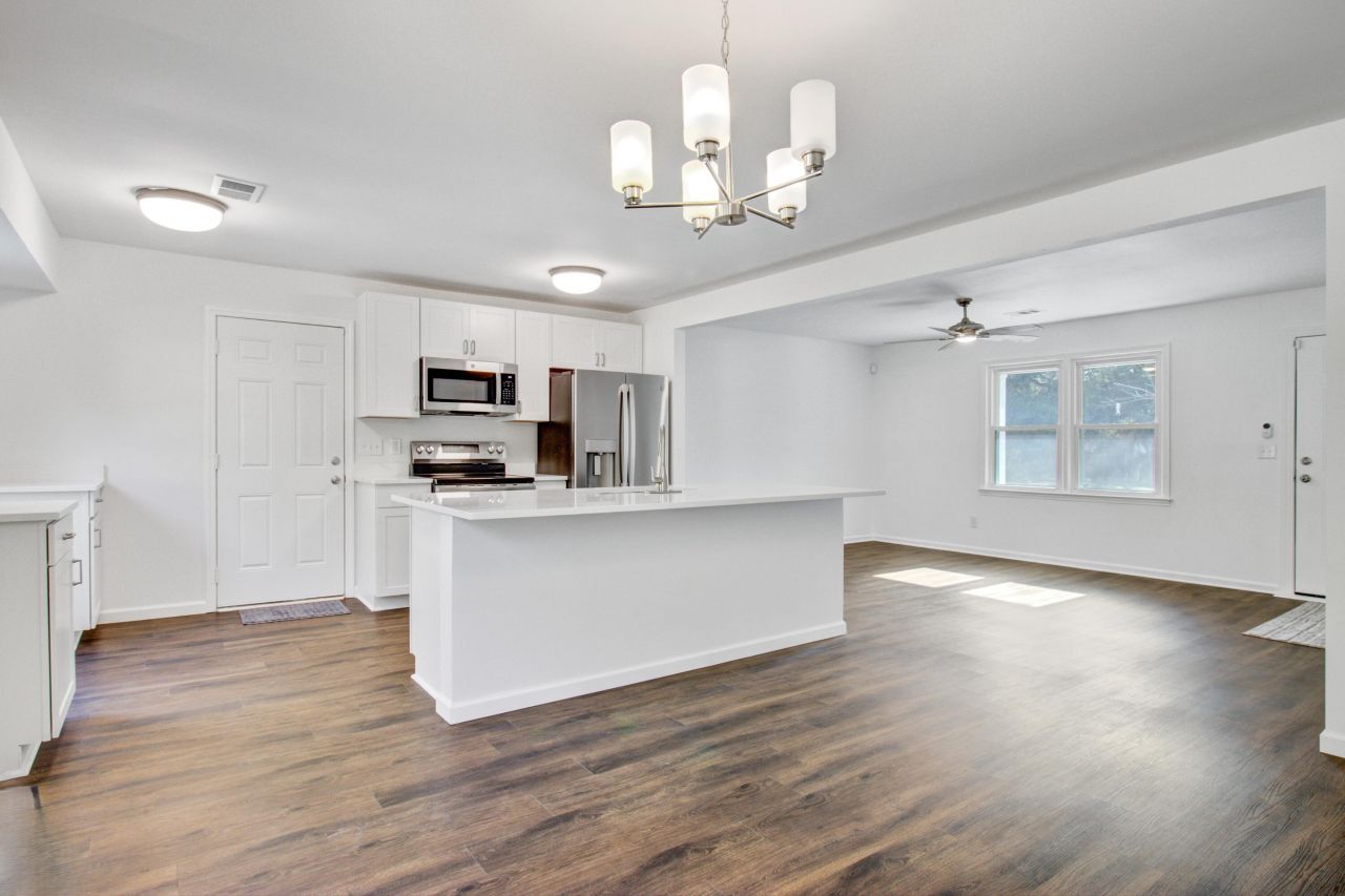 201 Judith Drive Photo 4