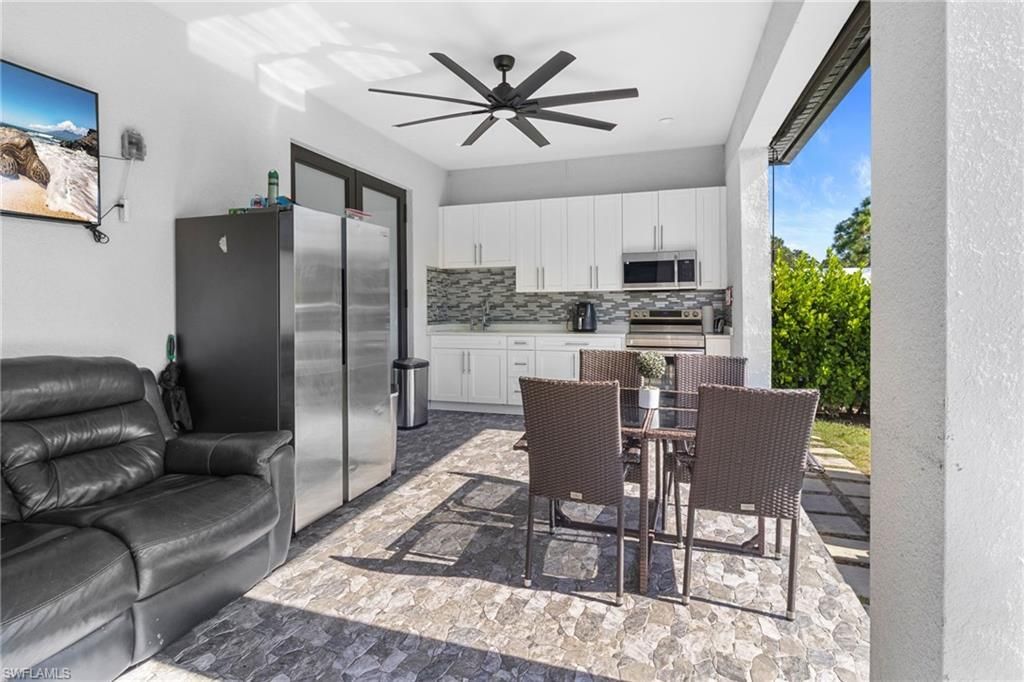 2406 37th Ave Ne, Naples, FL 34120 Photo