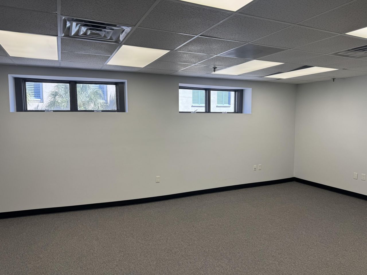 192 East Bay Street Photo 9