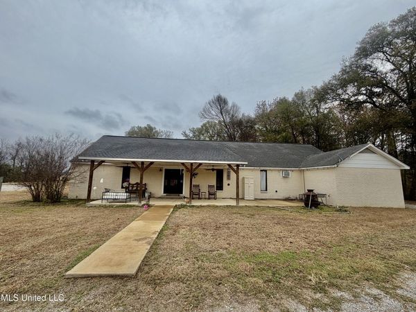 11404 Tippo Road, Charleston, MS 38921