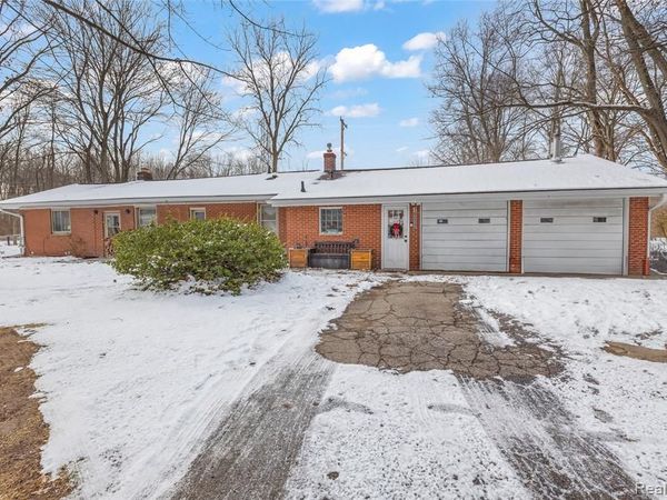 16000 S Huron River Drive, Romulus, MI 48174