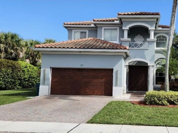21 Country Lake Circle, Boynton Beach, FL 33436
