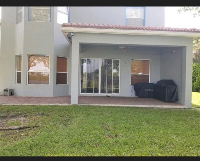 21 Country Lake Cir, Boynton Beach, FL 33436 Photo