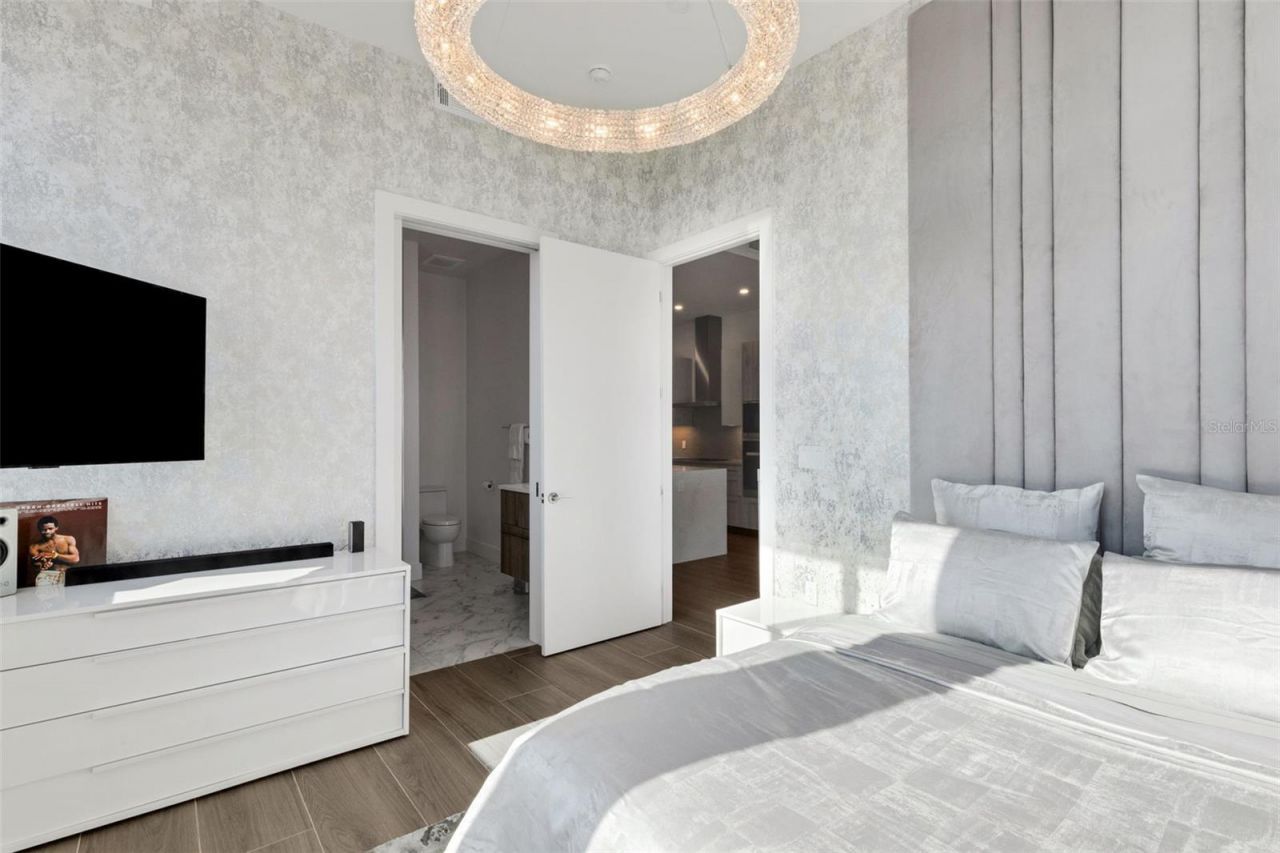 33 S Palm Avenue, Unit 1503, Sarasota, FL 34236 Photo