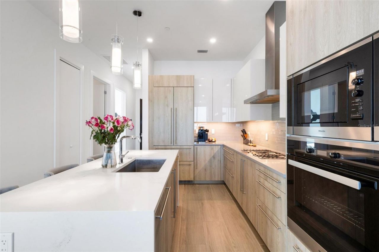 33 S Palm Avenue, Unit 1503, Sarasota, FL 34236 Photo