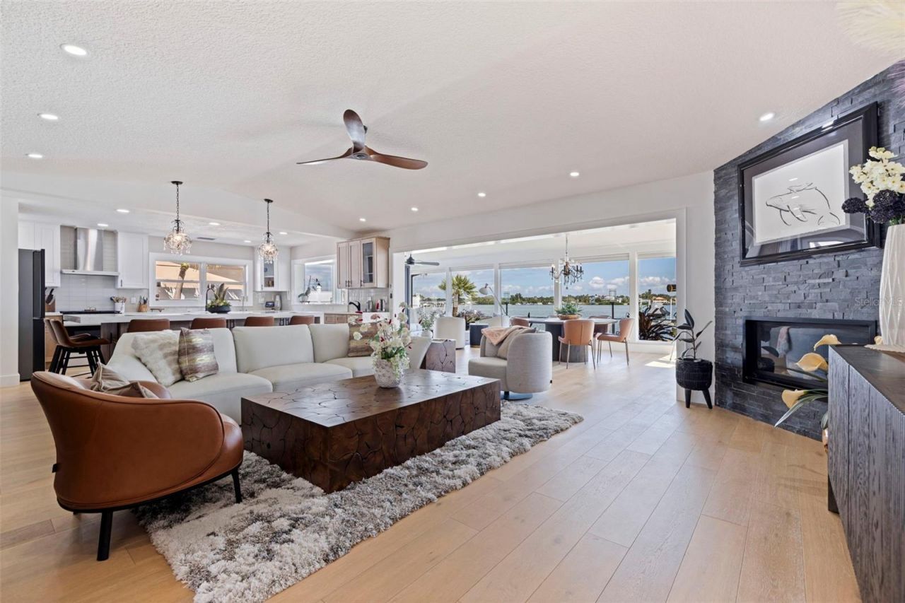 7827 9th Avenue S, Saint Petersburg, FL 33707 Photo