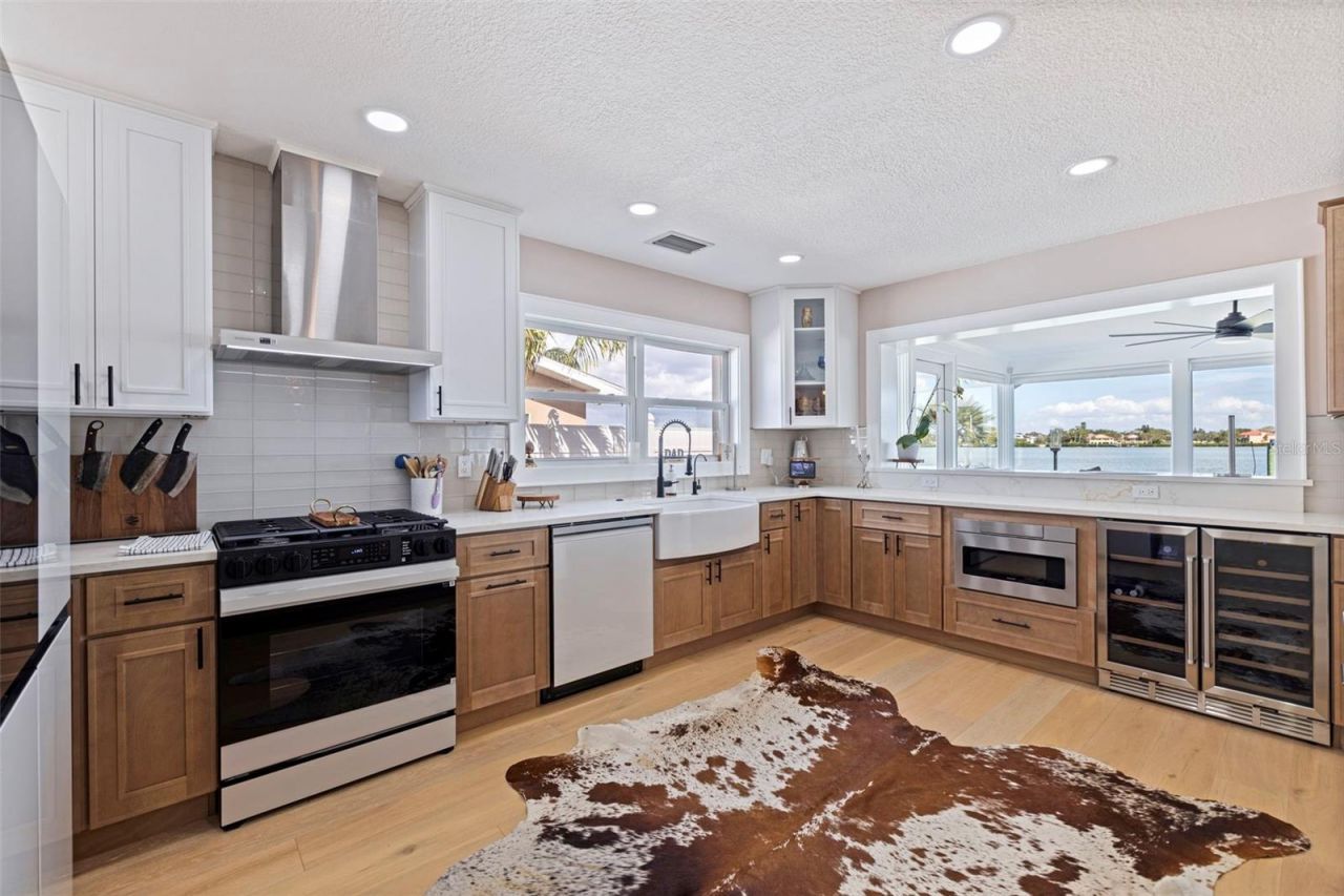 7827 9th Avenue S, Saint Petersburg, FL 33707 Photo