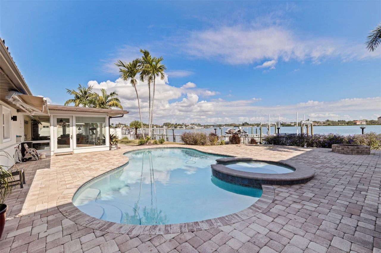 7827 9th Avenue S, Saint Petersburg, FL 33707 Photo