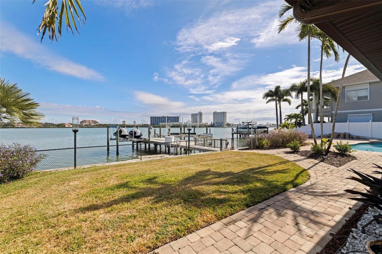 7827 9th Avenue S, Saint Petersburg, FL 33707 Photo