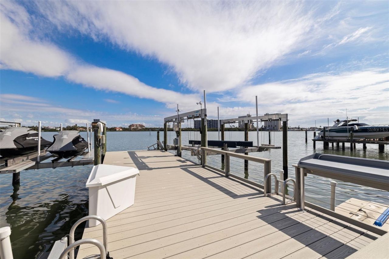 7827 9th Avenue S, Saint Petersburg, FL 33707 Photo