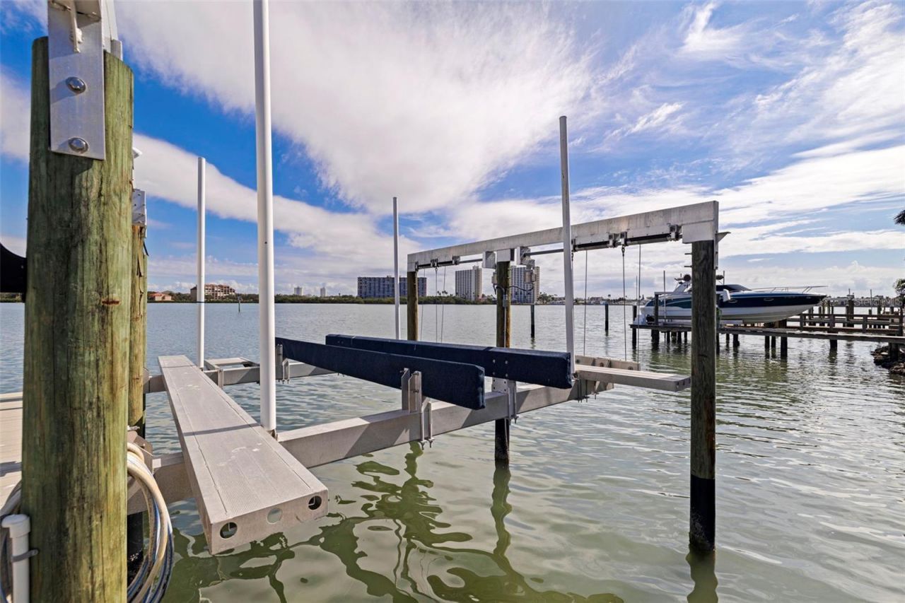 7827 9th Avenue S, Saint Petersburg, FL 33707 Photo