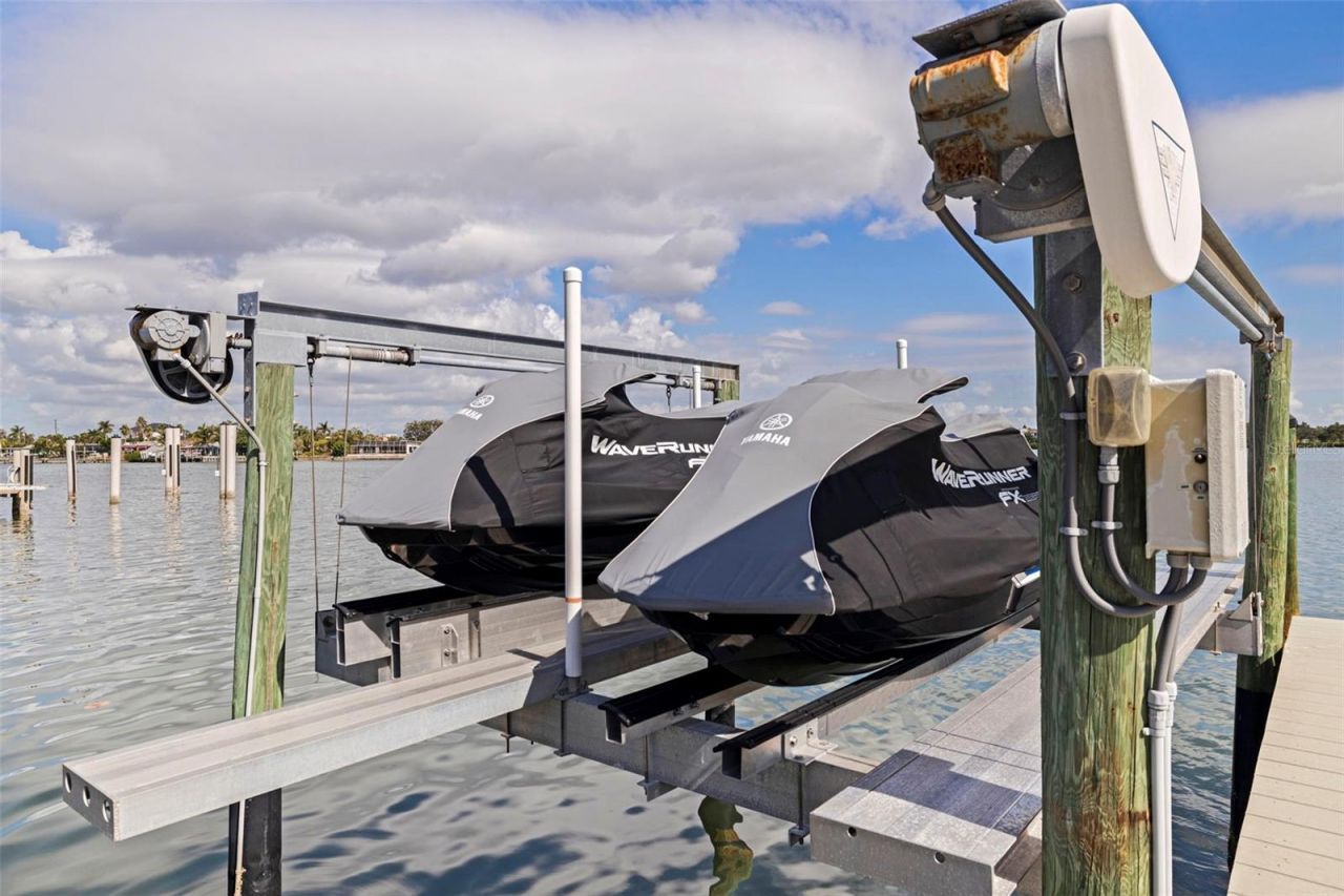 7827 9th Avenue S, Saint Petersburg, FL 33707 Photo