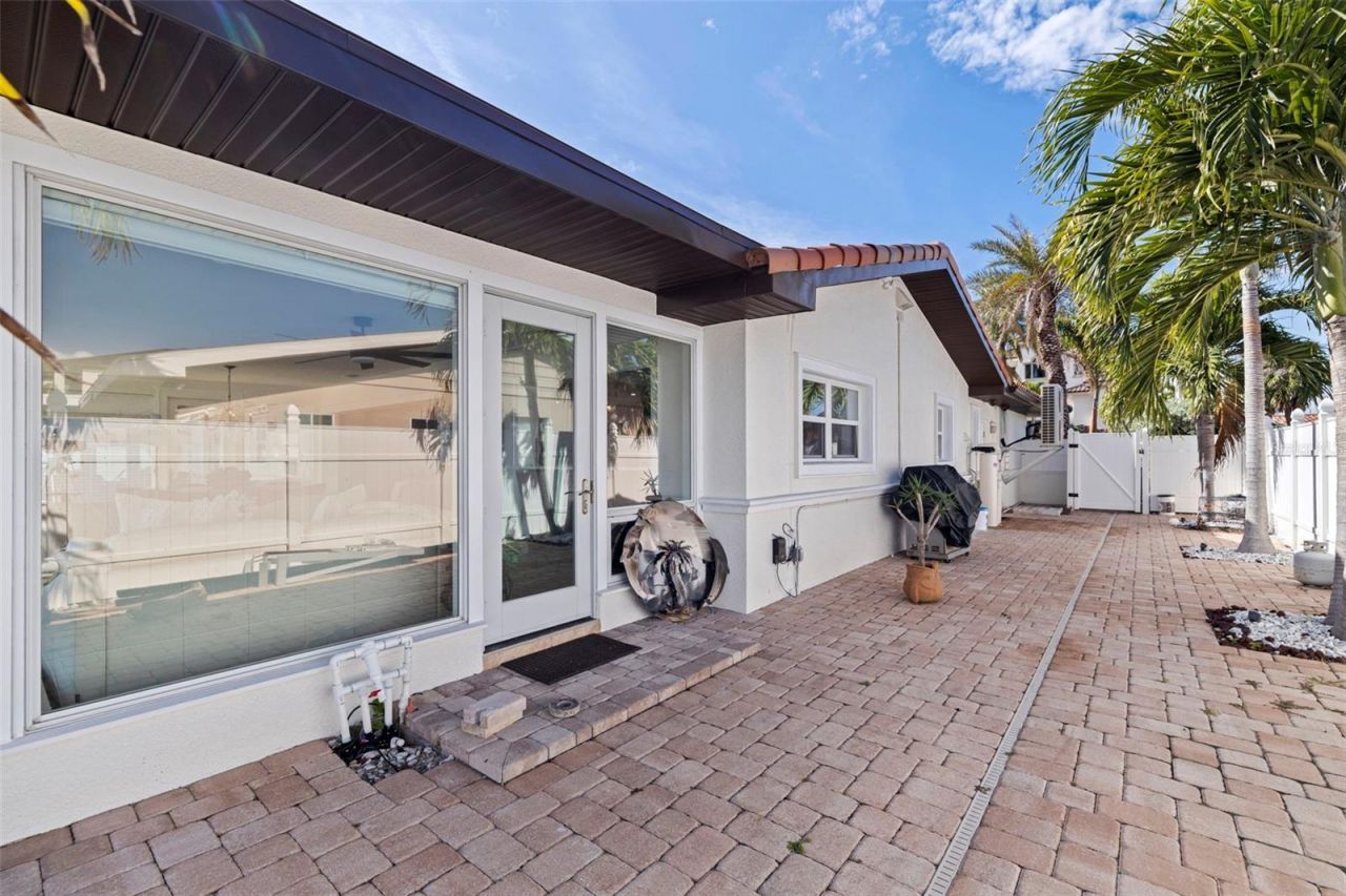 7827 9th Avenue S, Saint Petersburg, FL 33707 Photo