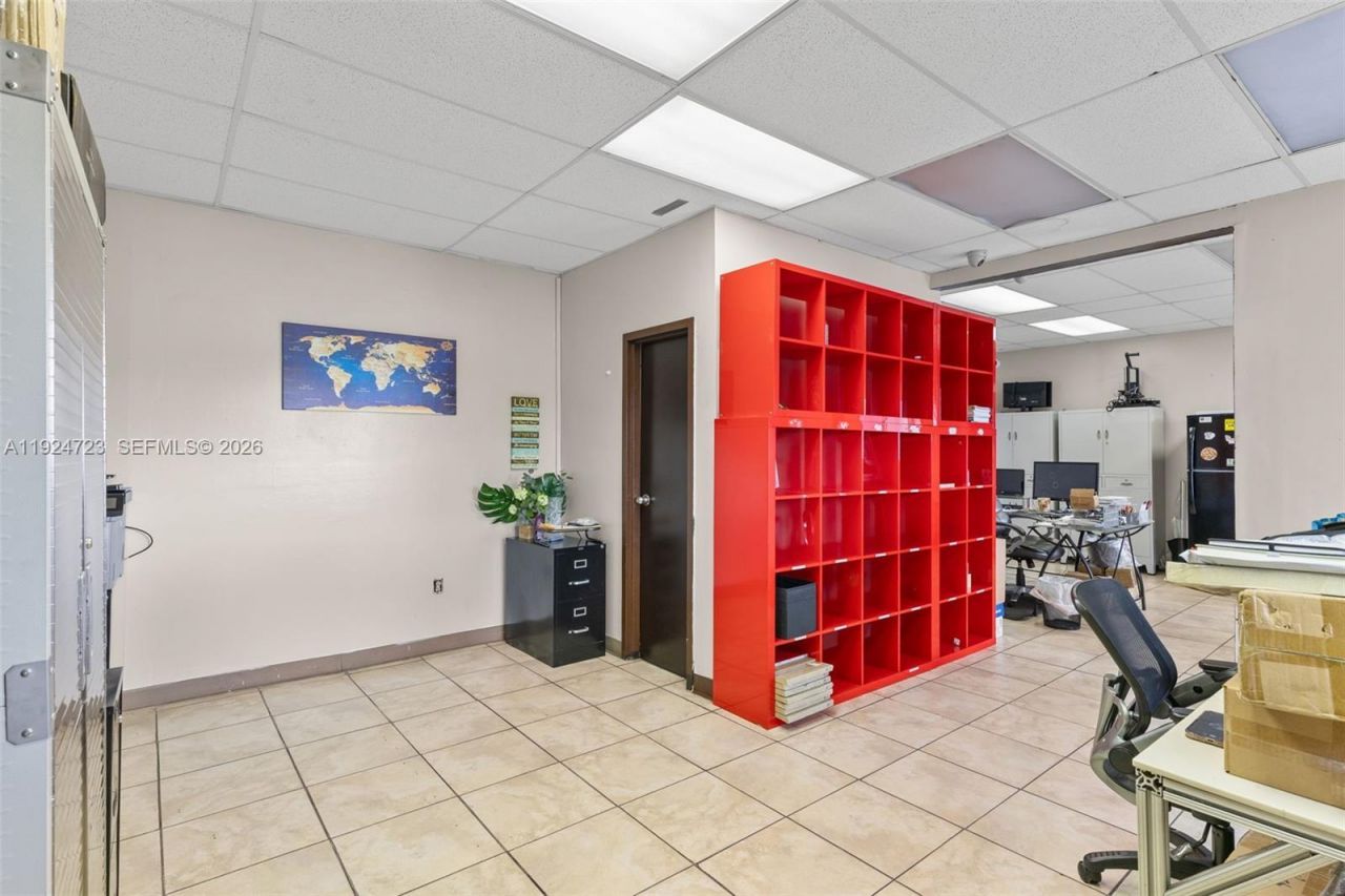 1041 E 24th St, Hialeah, FL 33013 Photo