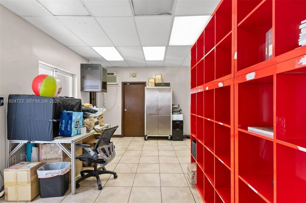 1041 E 24th St, Hialeah, FL 33013 Photo