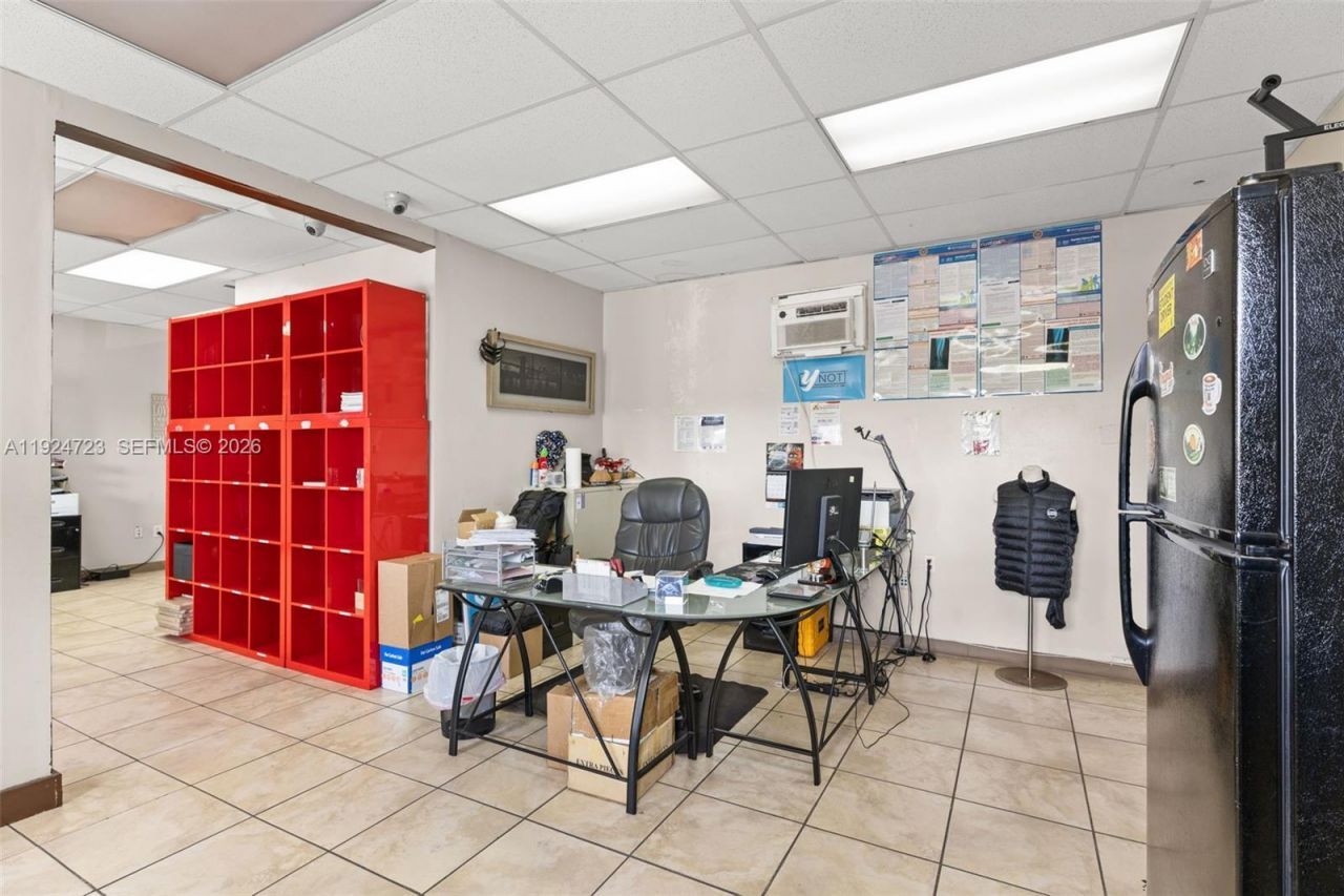 1041 E 24th St, Hialeah, FL 33013 Photo