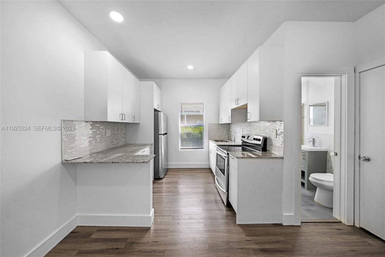 3237 SW 4th St, Miami, FL 33135 Photo