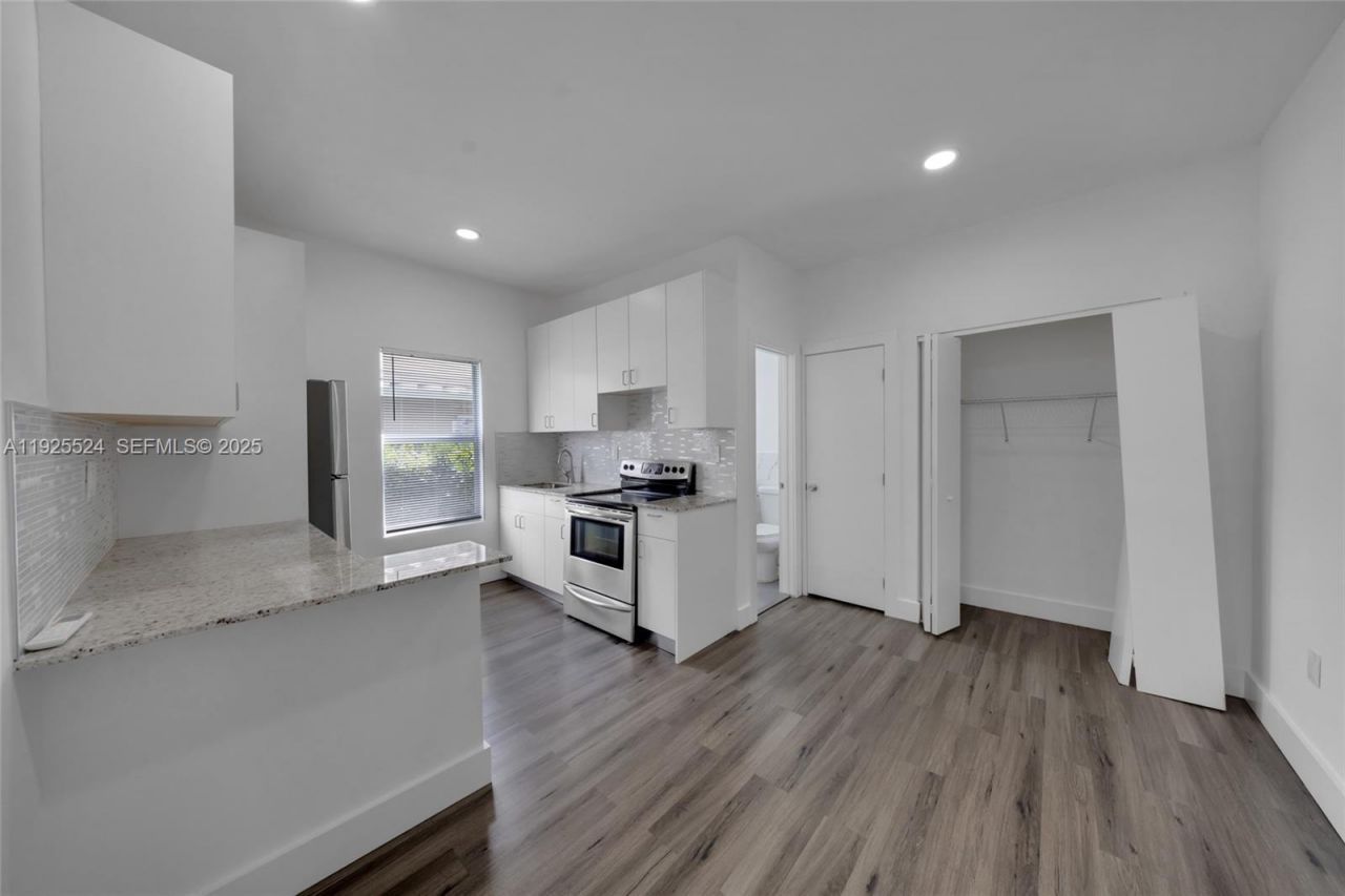 3237 SW 4th St, Miami, FL 33135 Photo