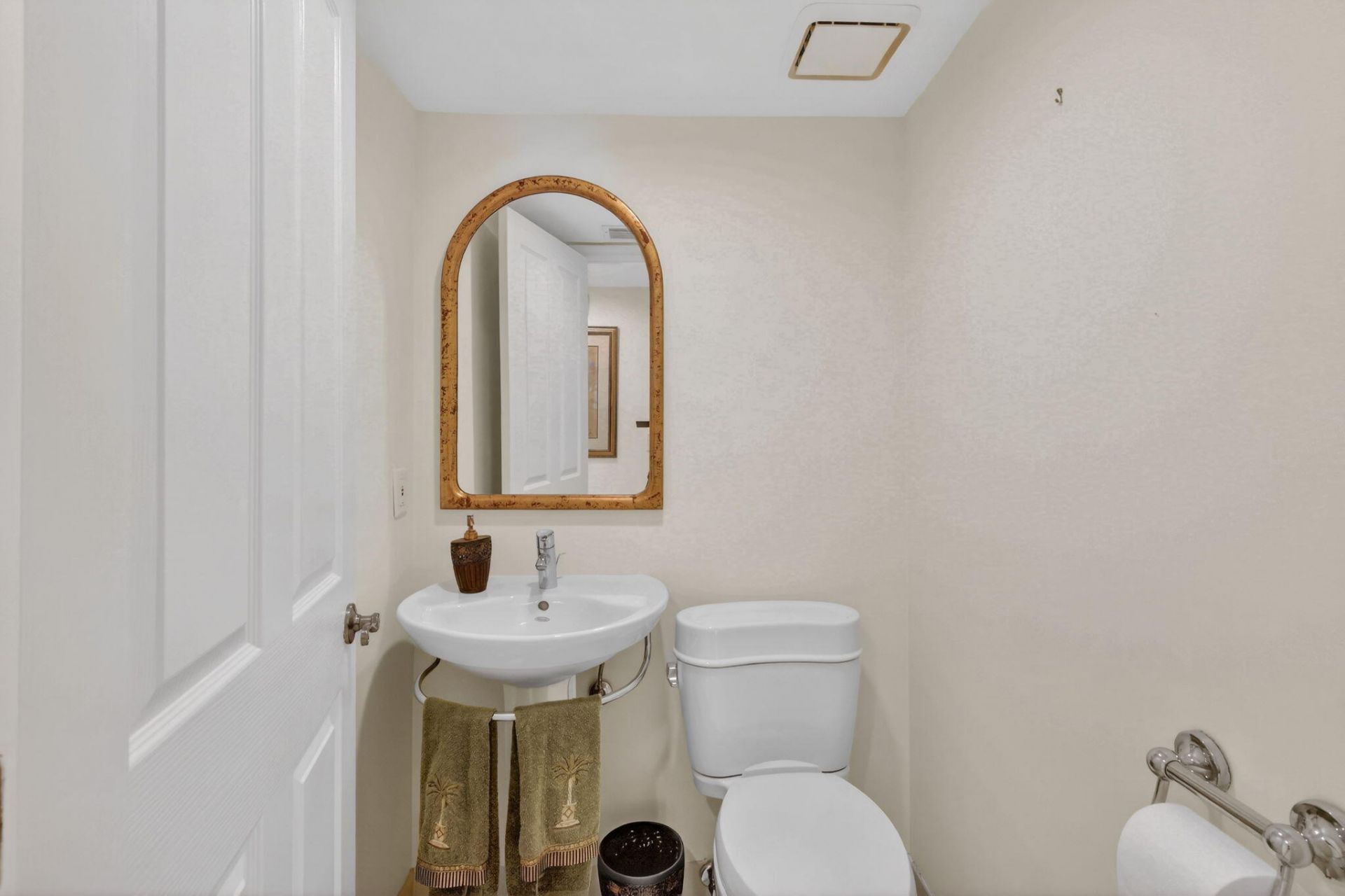 4000 N Highway A1a, Unit 502, Hutchinson Island, FL 34949 Photo