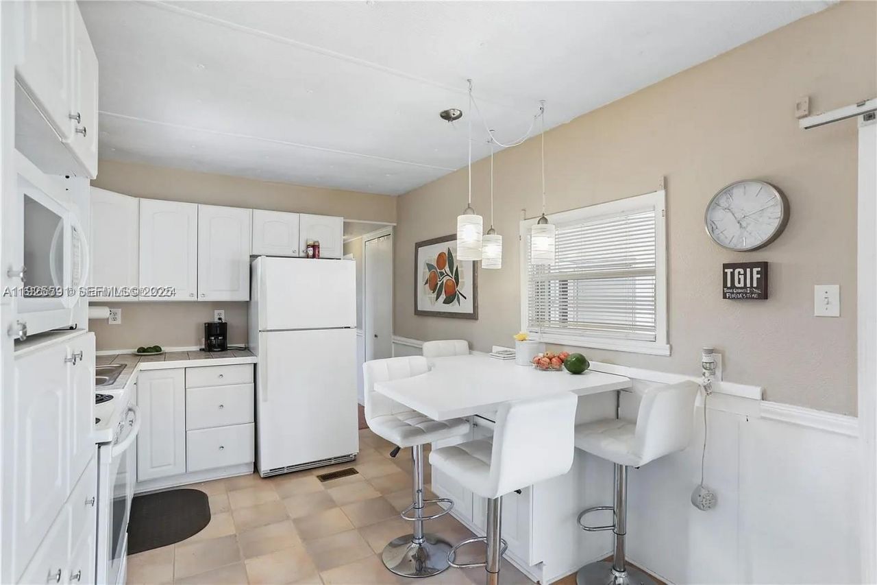 8616 SW 16th Pl, Davie, FL 33324 Photo