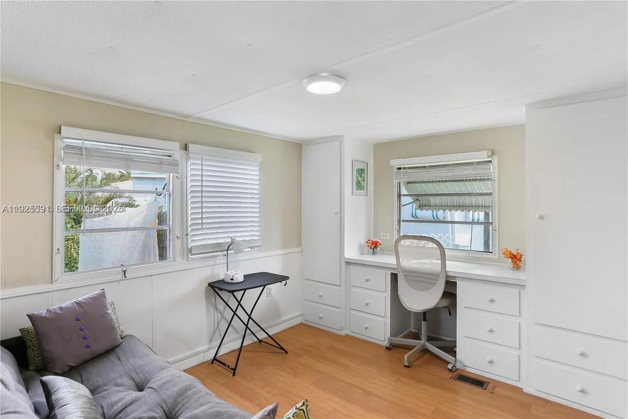 8616 SW 16th Pl, Davie, FL 33324 Photo