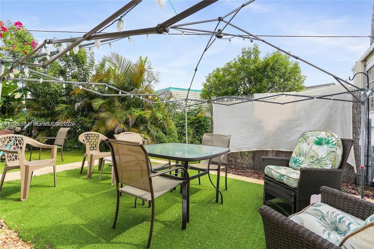 8616 SW 16th Pl, Davie, FL 33324 Photo