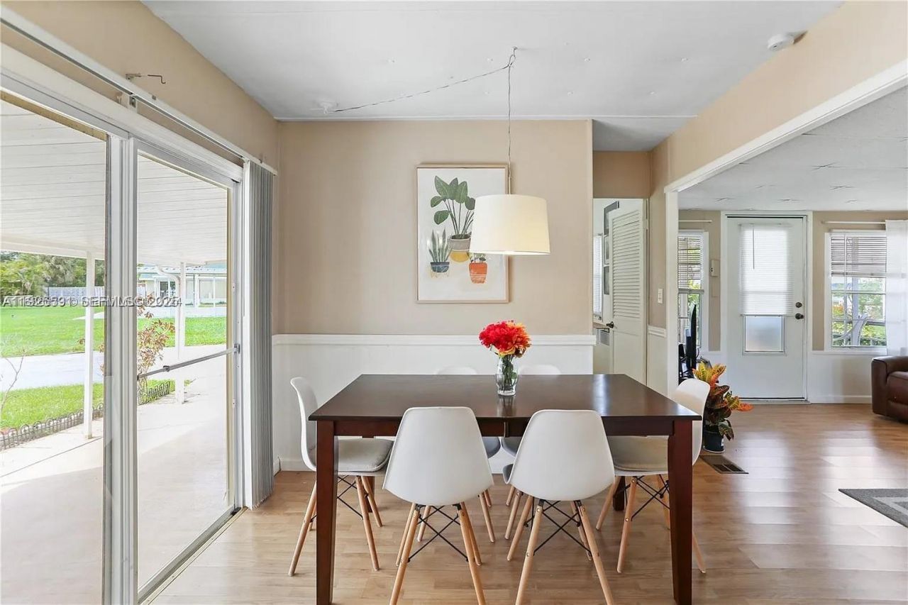 8616 SW 16th Pl, Davie, FL 33324 Photo