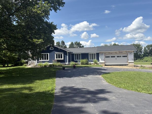 187 Darwin Road, Putnam Township, Mi 48169