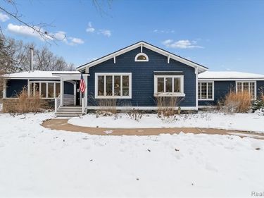 187 Darwin Road, Putnam Twp, MI 48169