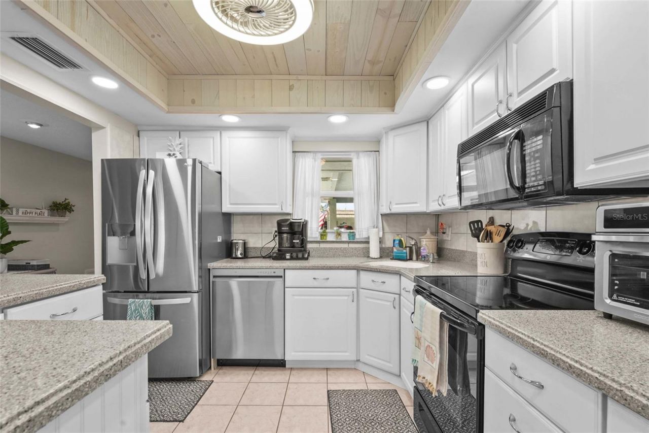 2531 Riverbluff Parkway, Unit V181, Sarasota, FL 34231 Photo