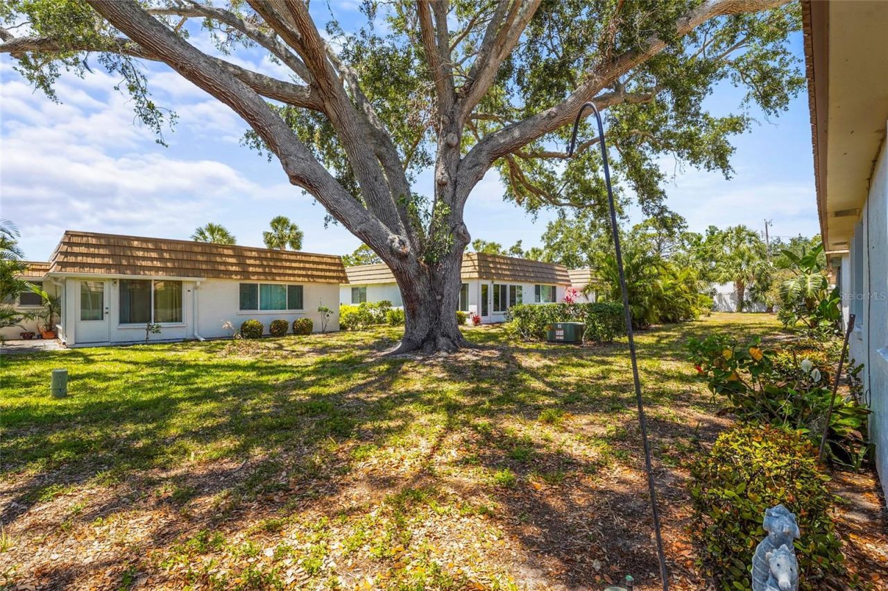 2531 Riverbluff Parkway, Unit V181, Sarasota, FL 34231 Photo
