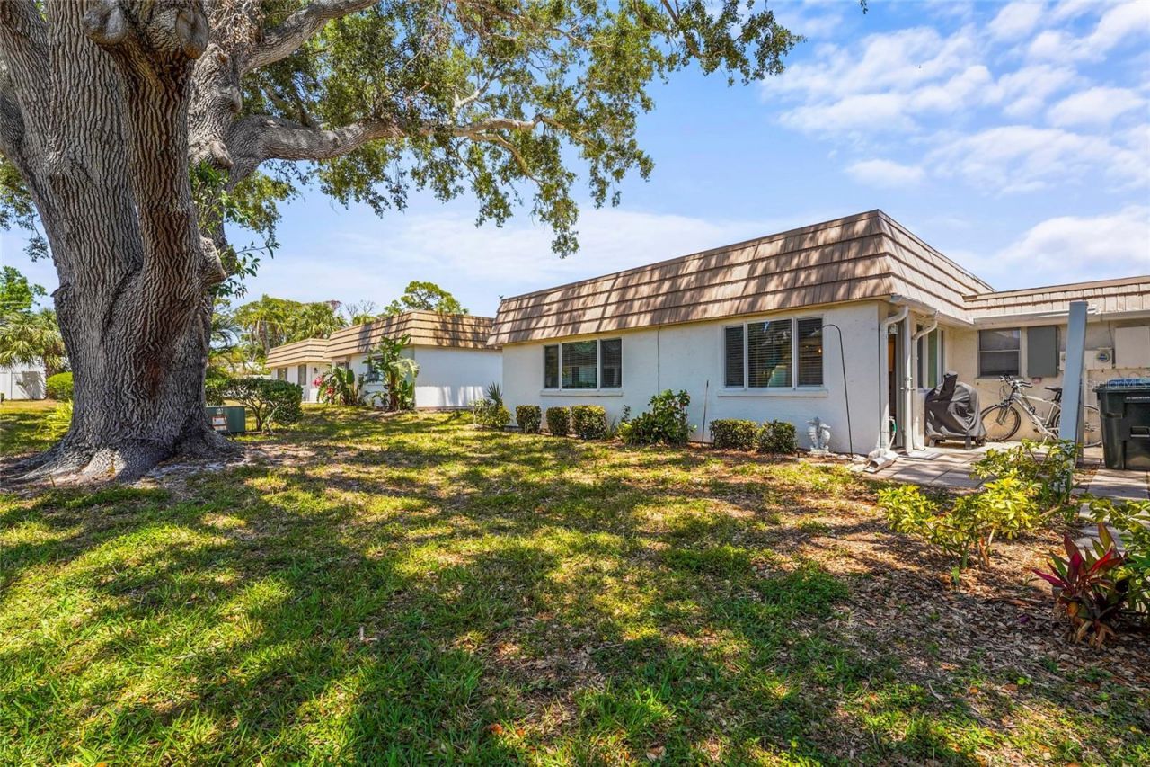 2531 Riverbluff Parkway, Unit V181, Sarasota, FL 34231 Photo