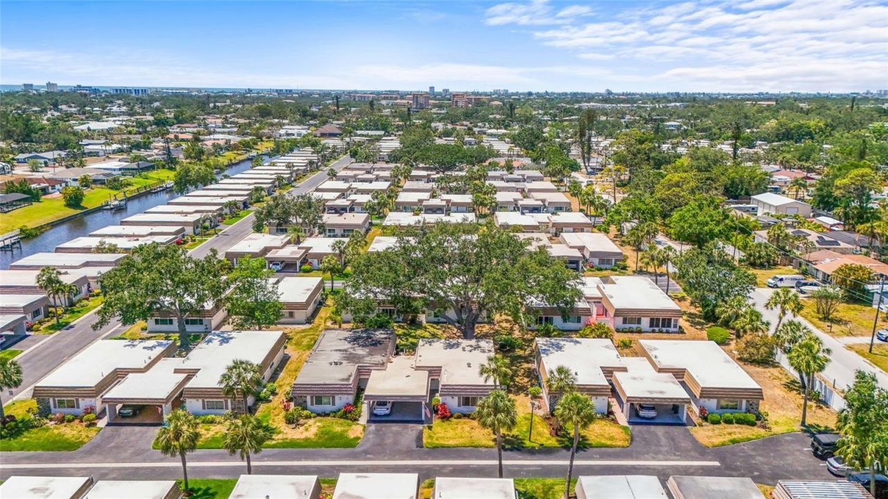 2531 Riverbluff Parkway, Unit V181, Sarasota, FL 34231 Photo