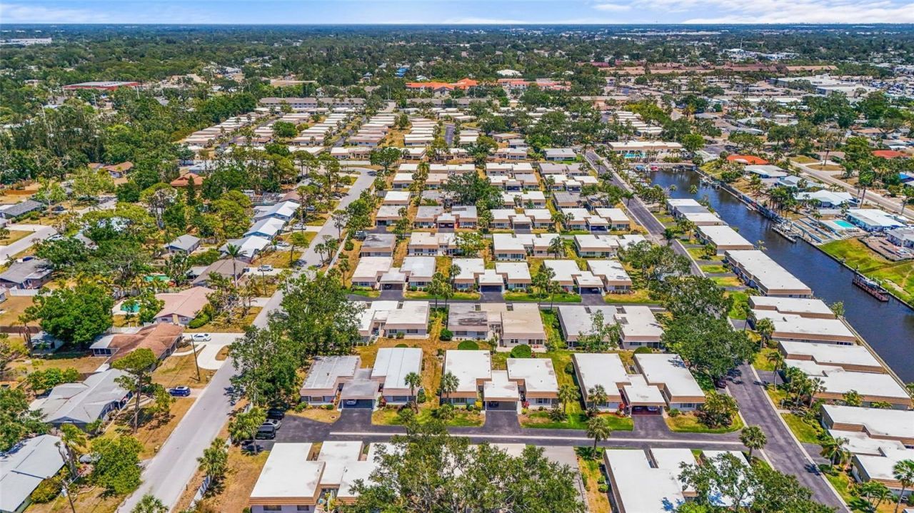 2531 Riverbluff Parkway, Unit V181, Sarasota, FL 34231 Photo