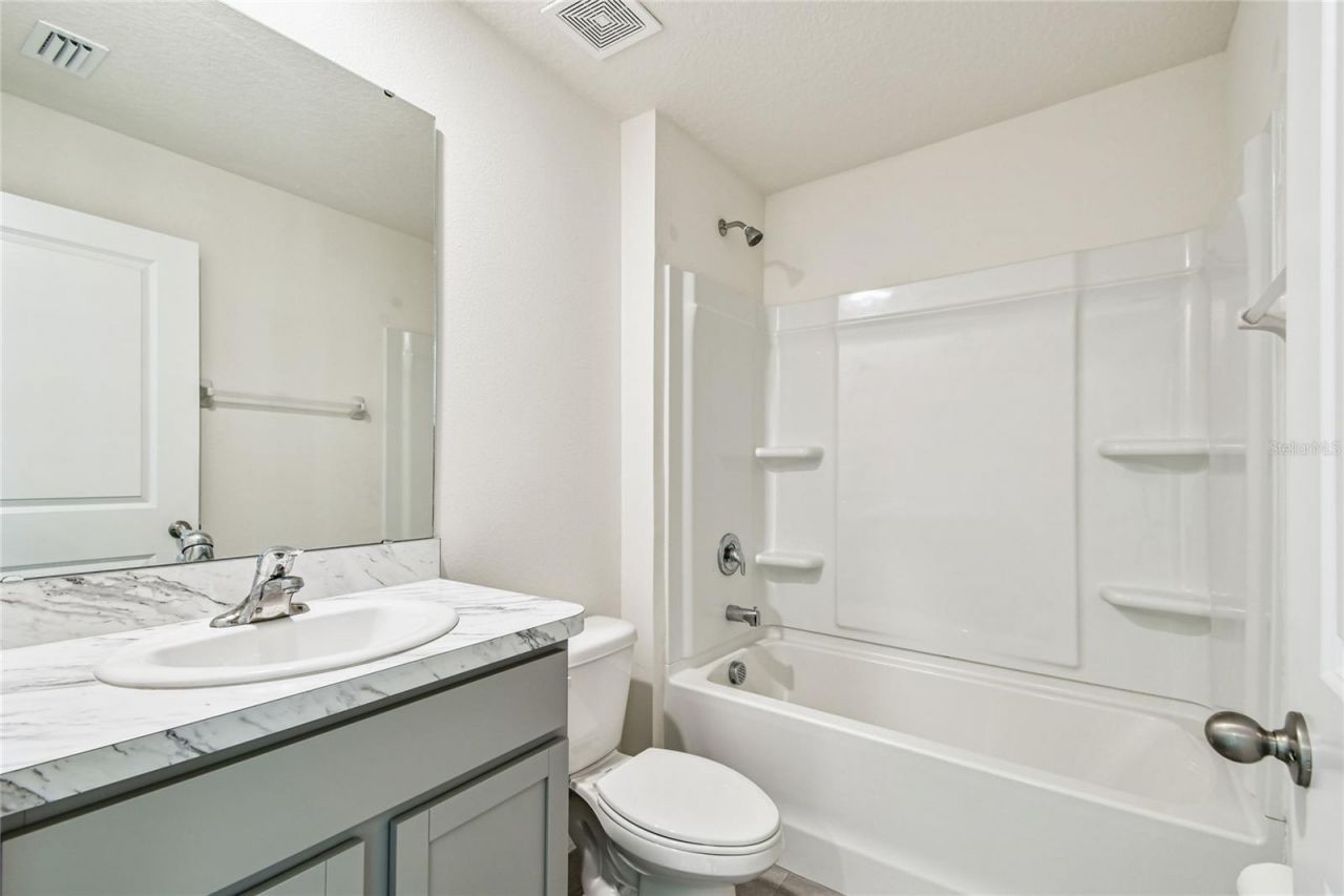 9208 Mission Bay Place, Tampa, FL 33637 Photo